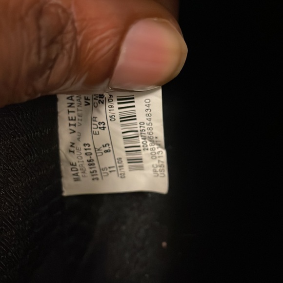 Size 11 in Womens which is size 9 in mens AIR FORCE 1 LO BLACK/W - Picture 7 of 9